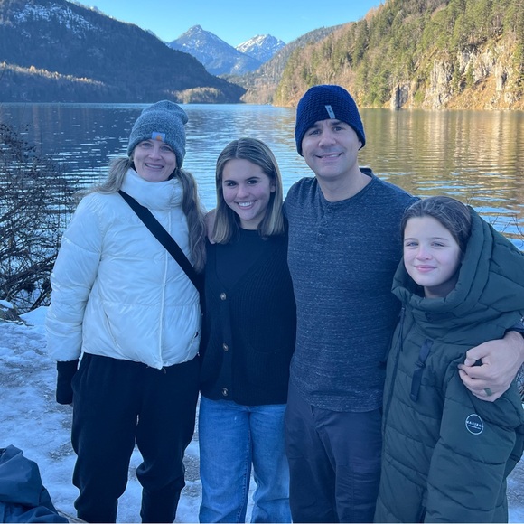 Meet your Posher, Kristen - Picture 6 of 6